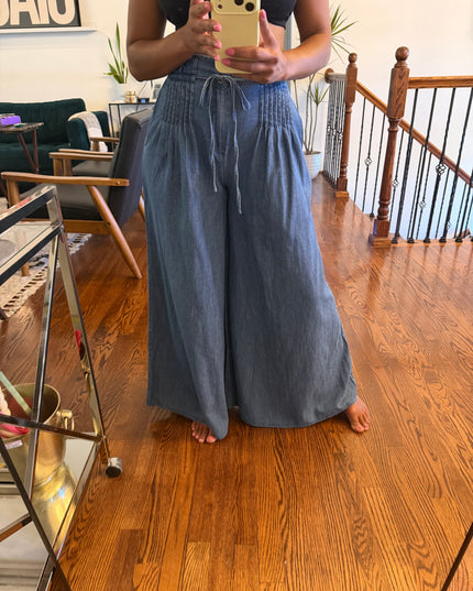 Pintucked wide leg denim pants