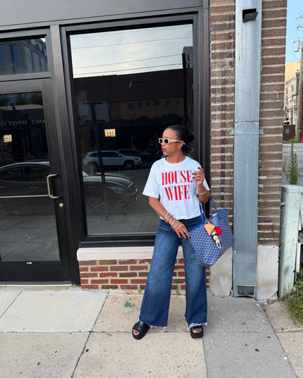 House Wife tee