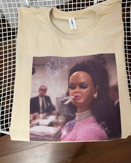 Doll face tee cig