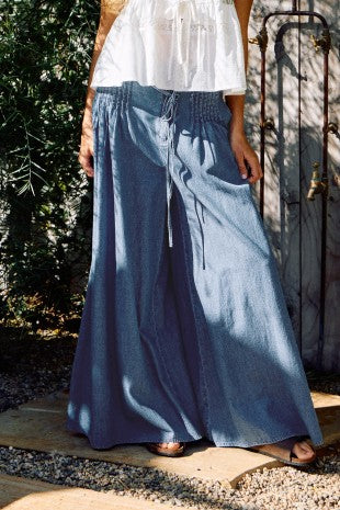 Pintucked wide leg denim pants